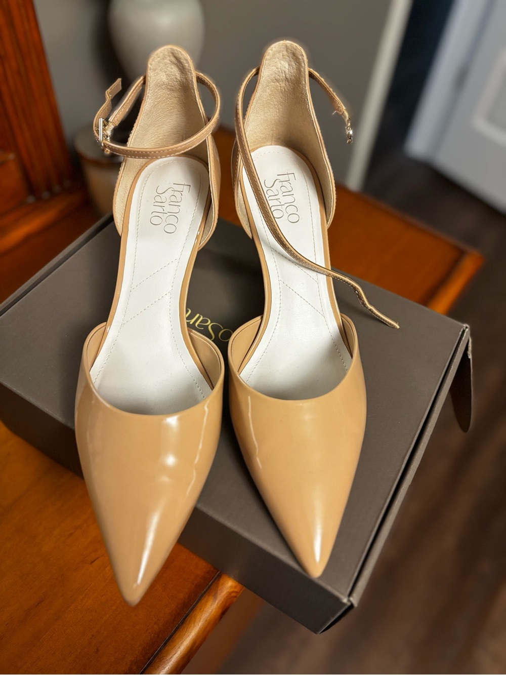 Nude Pointed-Toe Ankle-Strap Pumps size 11 - Picture 4 of 6